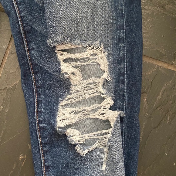 Ripped American Eagle Denim Jeans - Picture 9 of 13